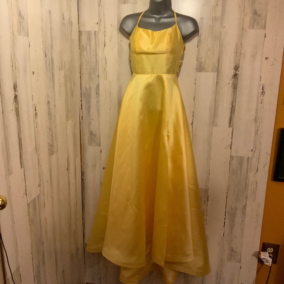 Formal Gown - Picture 1 of 7